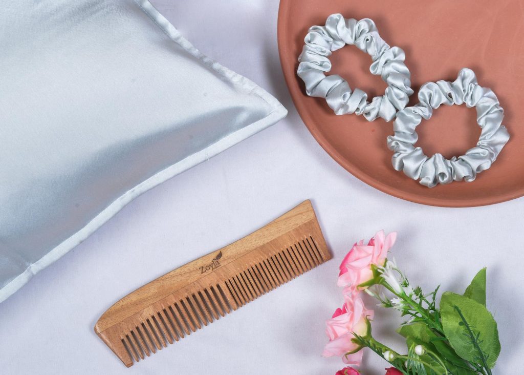 Wooden Comb and Silk Hair Ties - Sustainable hair accessories